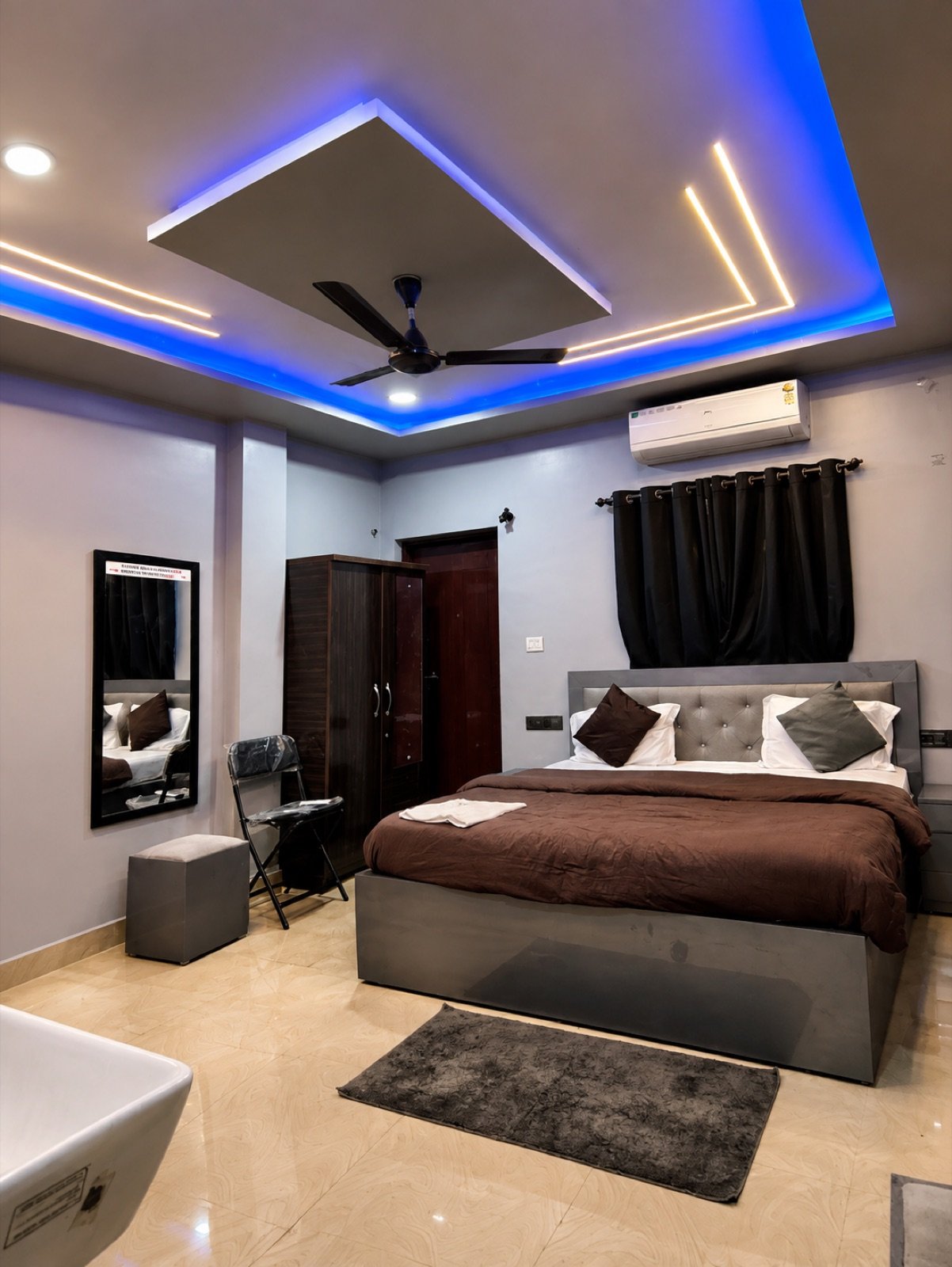 Deluxe room, fourth view
